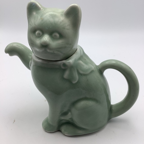 Single Serve Celadon Green Cat Teapot - Picture 1 of 9